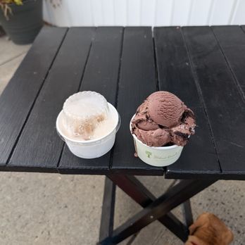 Walnut Beach Creamery - Ice Cream & Frozen Yogurt Near Me - Milford, Connecticut Walnut Beach Creamery - Ice Cream & Frozen Yogurt Near Me - Milford, Connecticut