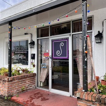 Swirlery - Wine Bars Near Me - Orlando, Florida