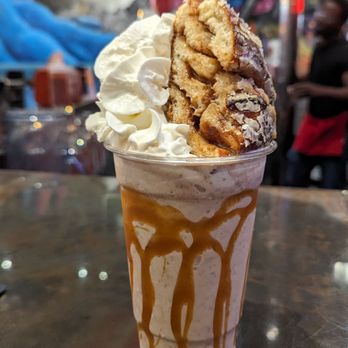 Brgr Stop - Cinnamon roll shake - American Near Me - Fort Lauderdale, Florida Brgr Stop - Cinnamon roll shake - American Near Me - Fort Lauderdale, Florida