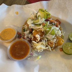 Mariscos Mi Sonora Querida - Fried shrimp taco with salsa