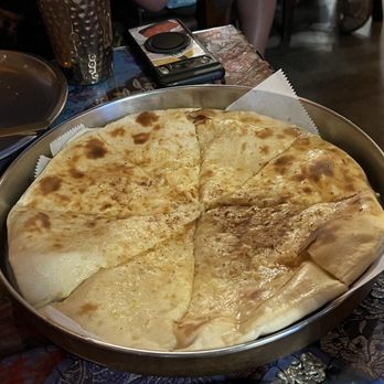 Cafe Maharani - Cheese garlic stuffed naan - Indian Near Me - Honolulu, Hawaii