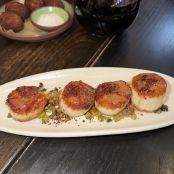 La Marcha Tapas Bar - Scallops - Spanish Near Me - Berkeley, California