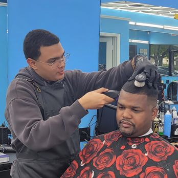 Hand Skillz Barber Shop - Barbers Near Me - Sunrise, Florida Hand Skillz Barber Shop - Barbers Near Me - Sunrise, Florida