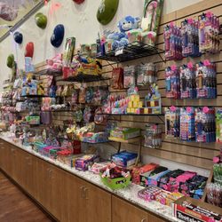 Coco's Candy and Creamery - Candy options