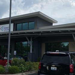 Bennett & Bloom Eye Centers - Front View