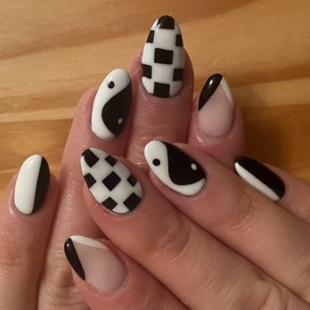 La Vie Nails - Nails - Nail Salons Near Me - Northbrook, Illinois