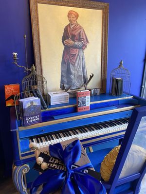 Harriett's Bookshop by null