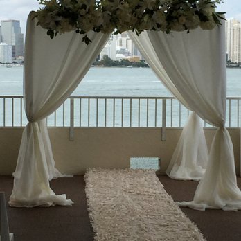 A Blooming Touch - Floral Designers Near Me - Miami, Florida