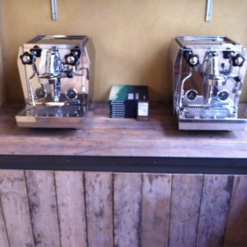 Ozone Coffee - Coffee & Tea Near Me - London, XGL