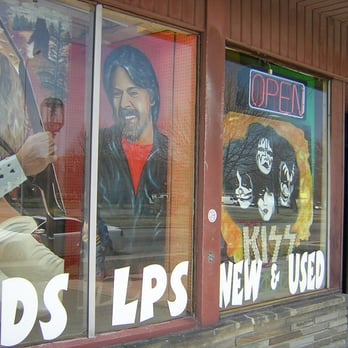 Melodies & Memories - window 2 - Music & DVDs Near Me - Eastpointe, Michigan