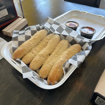 Mattenga’s Pizzeria - Military Dr - Garlic Breadsticks - Pizza Near Me - San Antonio, Texas Mattenga’s Pizzeria - Military Dr - Garlic Breadsticks - Pizza Near Me - San Antonio, Texas