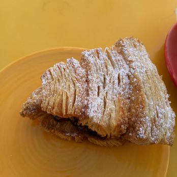 Les Pascals - Raspberry snail - Bakeries Near Me - Glen Ellen, California