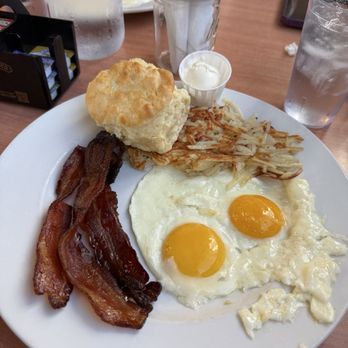 Loli's Biscuits - Traditional breakfast - Breakfast & Brunch Near Me - Phoenix, Arizona Loli's Biscuits - Traditional breakfast - Breakfast & Brunch Near Me - Phoenix, Arizona