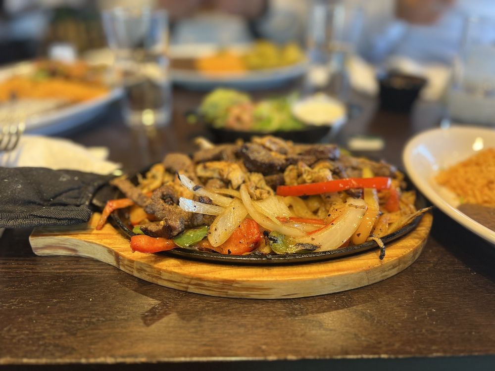 Salsitas Grill