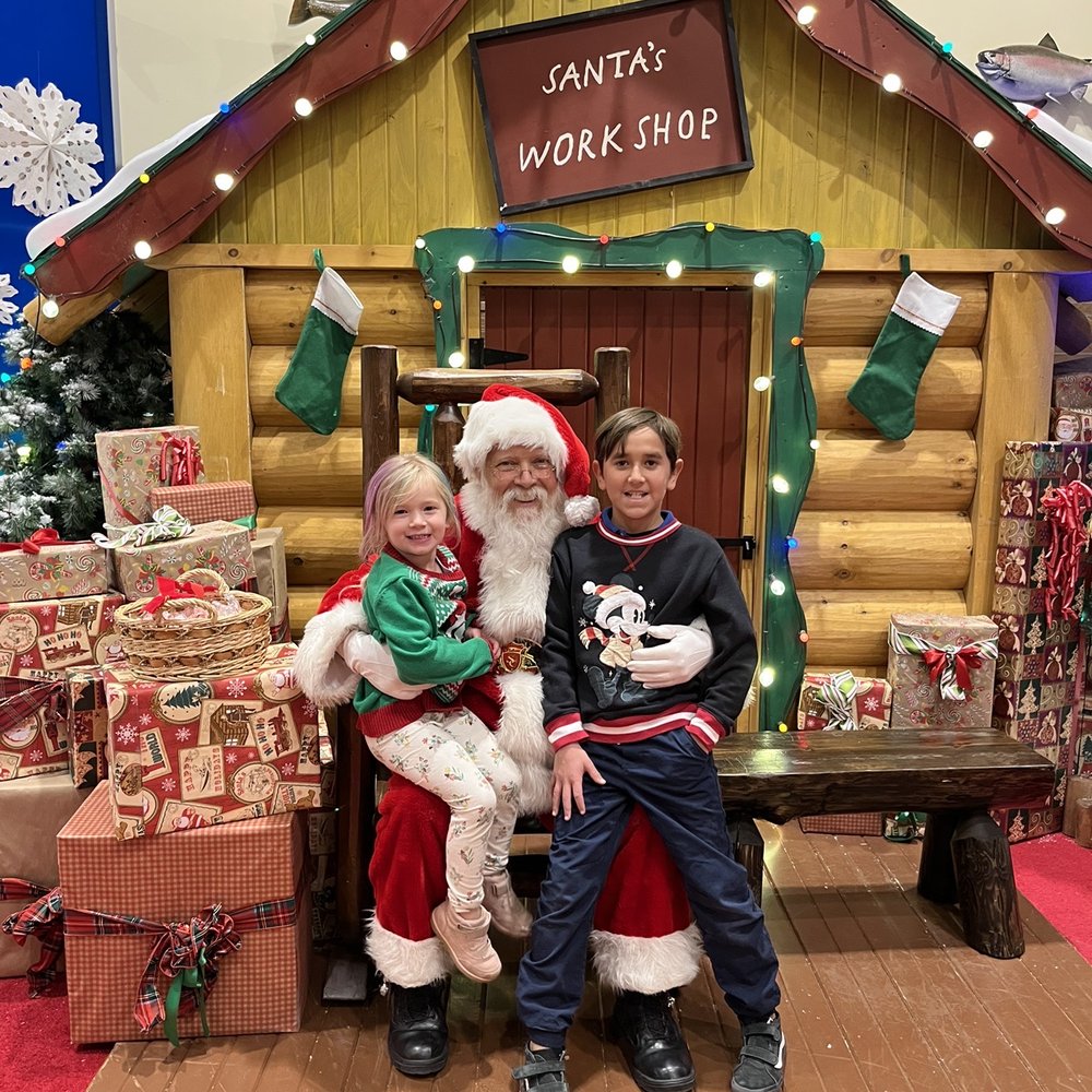 Cabela's - Santa meet and greet - Guns & Ammo Near Me - Verdi, Nevada