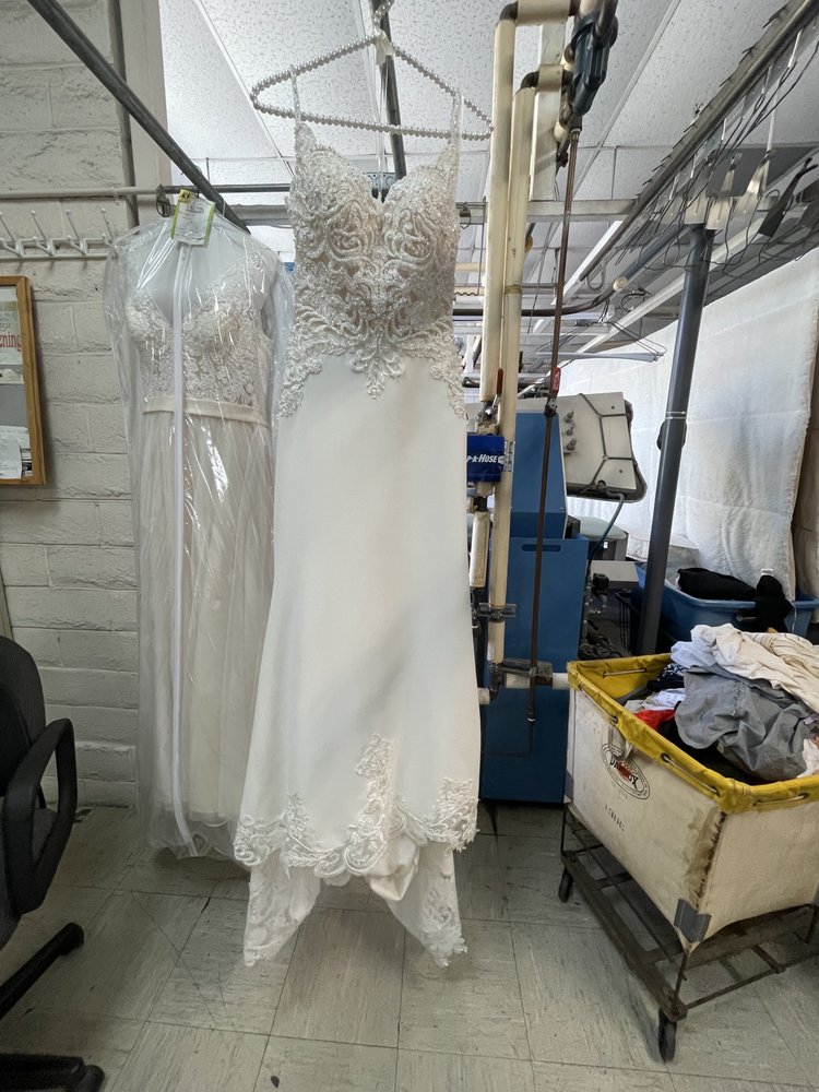 VILLAGE CLEANERS Updated October 2024 31 Photos & 65 Reviews 1600