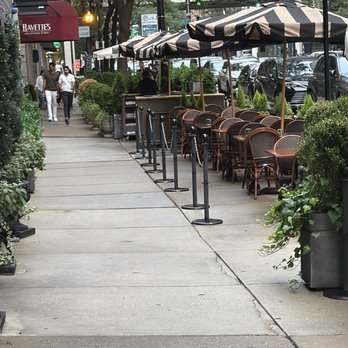 Bavette's Bar & Boeuf - outside seating EMPTY, wow - Steakhouses Near Me - Chicago, Illinois Bavette's Bar & Boeuf - outside seating EMPTY, wow - Steakhouses Near Me - Chicago, Illinois