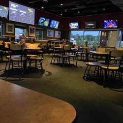 Buffalo Wild Wings - Empty restaurant