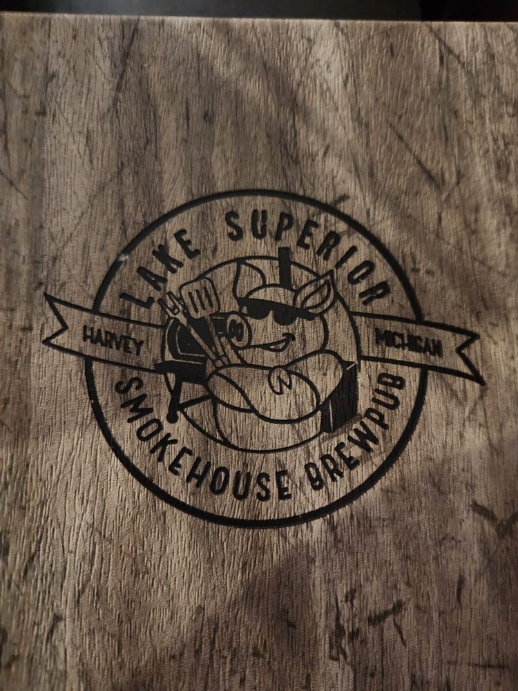 Food from Lake Superior Smokehouse Brewpub