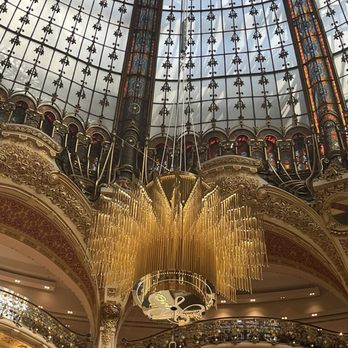 Galeries Lafayette Haussmann - Department Stores Near Me - Paris, 75
