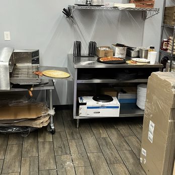 Funburger - Pizza oven/mess in open view - Burgers Near Me - Valencia, California Funburger - Pizza oven/mess in open view - Burgers Near Me - Valencia, California