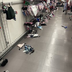 Burlington - Clean up your store