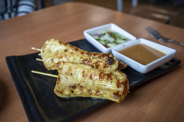 Phaya Thai Street Food by null
