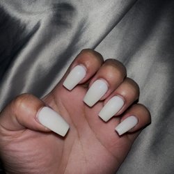 Nail Lounge