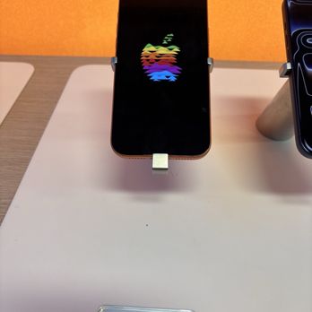 AT&T Store - Mobile Phones Near Me - Pembroke Pines, Florida AT&T Store - Mobile Phones Near Me - Pembroke Pines, Florida