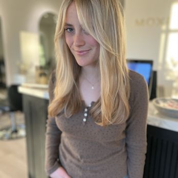 Moxie & Co. - Cut and color by Elizabeth - Hair Salons Near Me - Windsor, California Moxie & Co. - Cut and color by Elizabeth - Hair Salons Near Me - Windsor, California