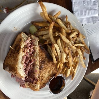Big Ditch Brewing - Breuben Sandwich - New American Near Me - Buffalo, New York