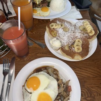 Eggs 'n Things - Waikiki Beach Eggspress - Breakfast & Brunch Near Me - Honolulu, Hawaii
