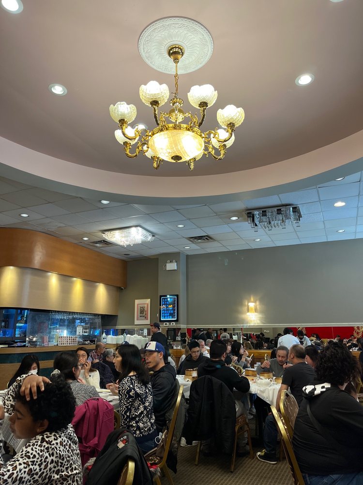 Crystal Dynasty Chinese Restaurant - Photo 2