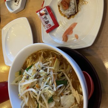 Ramen House Shinchan - Spicy Tuna Roll Best Condition Ramen - Ramen Near Me - Palatine, Illinois Ramen House Shinchan - Spicy Tuna Roll Best Condition Ramen - Ramen Near Me - Palatine, Illinois