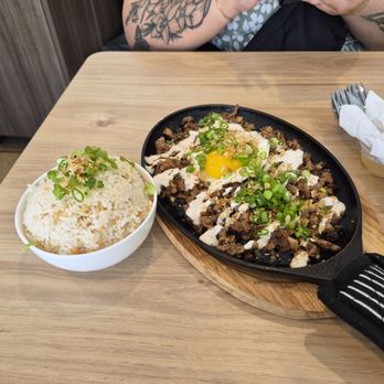 Bilao - Garlic rice and silog - Filipino Near Me - Sacramento, California Bilao - Garlic rice and silog - Filipino Near Me - Sacramento, California