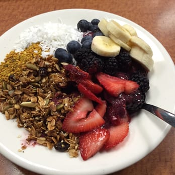 La Mesa Bistro - Acai bowl - this a half order and I had to struggle to finish it. Next time I'll order the 1/4 bowl. - Cafes Near Me - La Mesa, California La Mesa Bistro - Acai bowl - this a half order and I had to struggle to finish it. Next time I'll order the 1/4 bowl. - Cafes Near Me - La Mesa, California