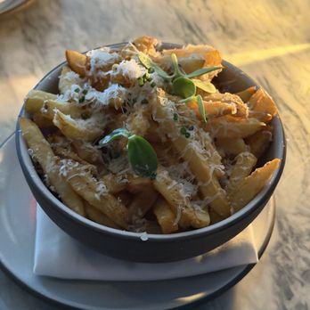 Hawksworth Restaurant - Truffle fries - Canadian (New) Near Me - Vancouver, British Columbia