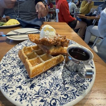 Tupelo Honey Southern Kitchen & Bar - Chicken & Waffles - New American Near Me - Greenville, South Carolina Tupelo Honey Southern Kitchen & Bar - Chicken & Waffles - New American Near Me - Greenville, South Carolina