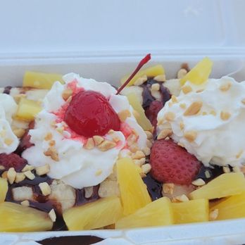 Bob's Drive-in - Classic banana  split - Burgers Near Me - Imperial, Missouri
