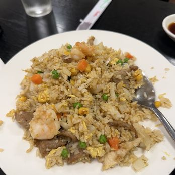 Jiayuan Dumpling House - Combination fried rice - Szechuan Near Me - Redondo Beach, California