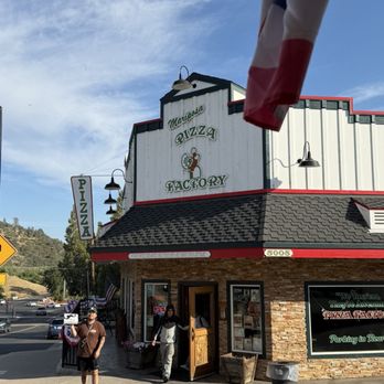 Pizza Factory - Pizza Near Me - Mariposa, California Pizza Factory - Pizza Near Me - Mariposa, California