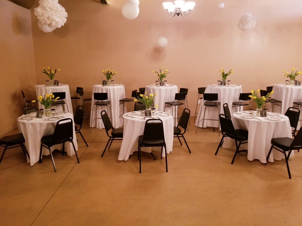 CASTLE HOUSE Updated September 2024 12 Photos 909 Gross Rd