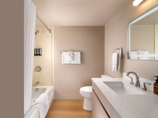 Huntingdon Hotel & Suites by null