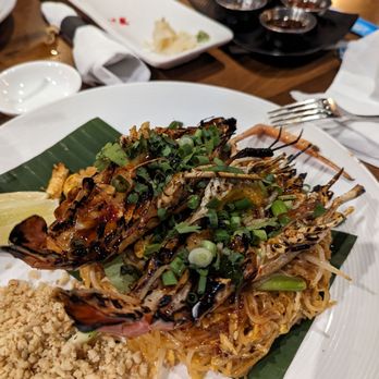 Smiley Thai and Sushi - Prawn Pad Thai - Thai Near Me - Mount Juliet, Tennessee