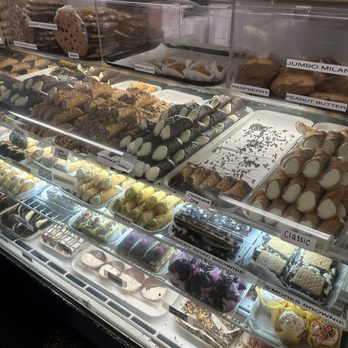 Bova's Bakery - Bakeries Near Me - Boston, Massachusetts