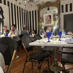 Maison Bleue - Spectacularly beautiful space that filled up quickly
