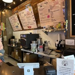 Poke Rok - Menu and front of house