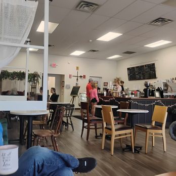 Gypsy Kitchen - Seating area and ordering counter - Coffee & Tea Near Me - Lockport, New York
