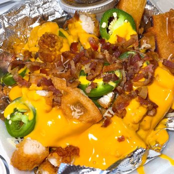 Waffle O'licious - O' Bacon Waffle Chicken Nachos - @SiblingsThatEat - Food Trucks Near Me