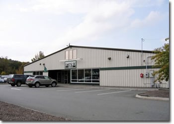 Golf & Ski Warehouse by null